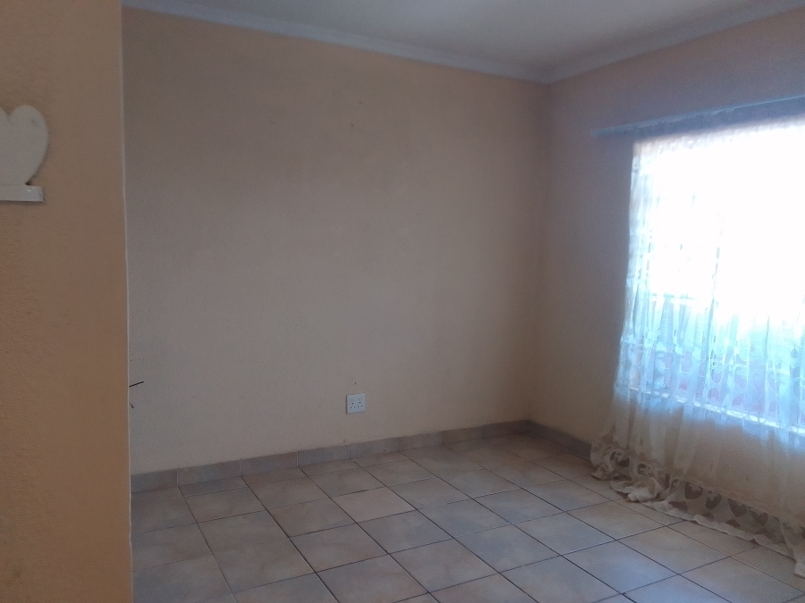 To Let 2 Bedroom Property for Rent in Mid Town North West